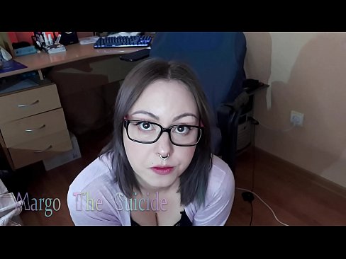 ❤️ Sexy meisje met bril zuigt Dildo diep op camera ️❌ Beautiful porno at us ❌